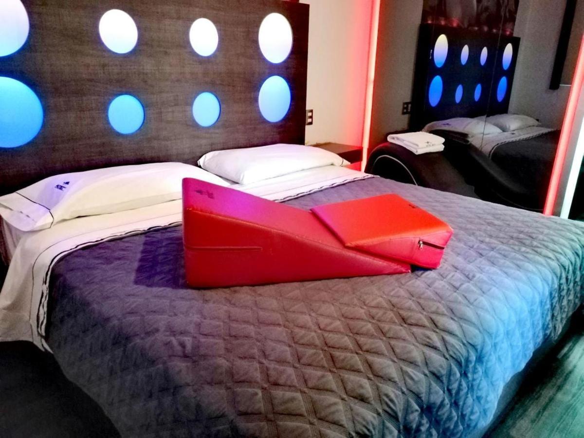 Hotel Muy (Adults Only) เม็กซิโกซิตี้ ภายนอก รูปภาพ